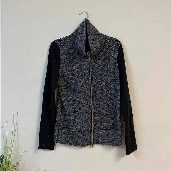 lululemon athletica Daily Yoga Jacket size 8 - Picture 6 of 9
